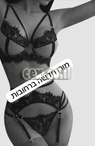 טבעי ומלא חיים, מחפשת גבר אמיתי