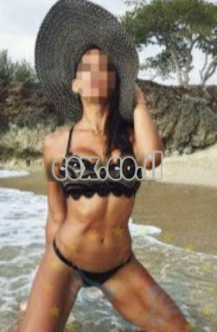 נימפומנית, מכללה, 23 שנים